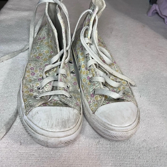 Floral Converse High Tops Size 3 - Picture 4 of 5